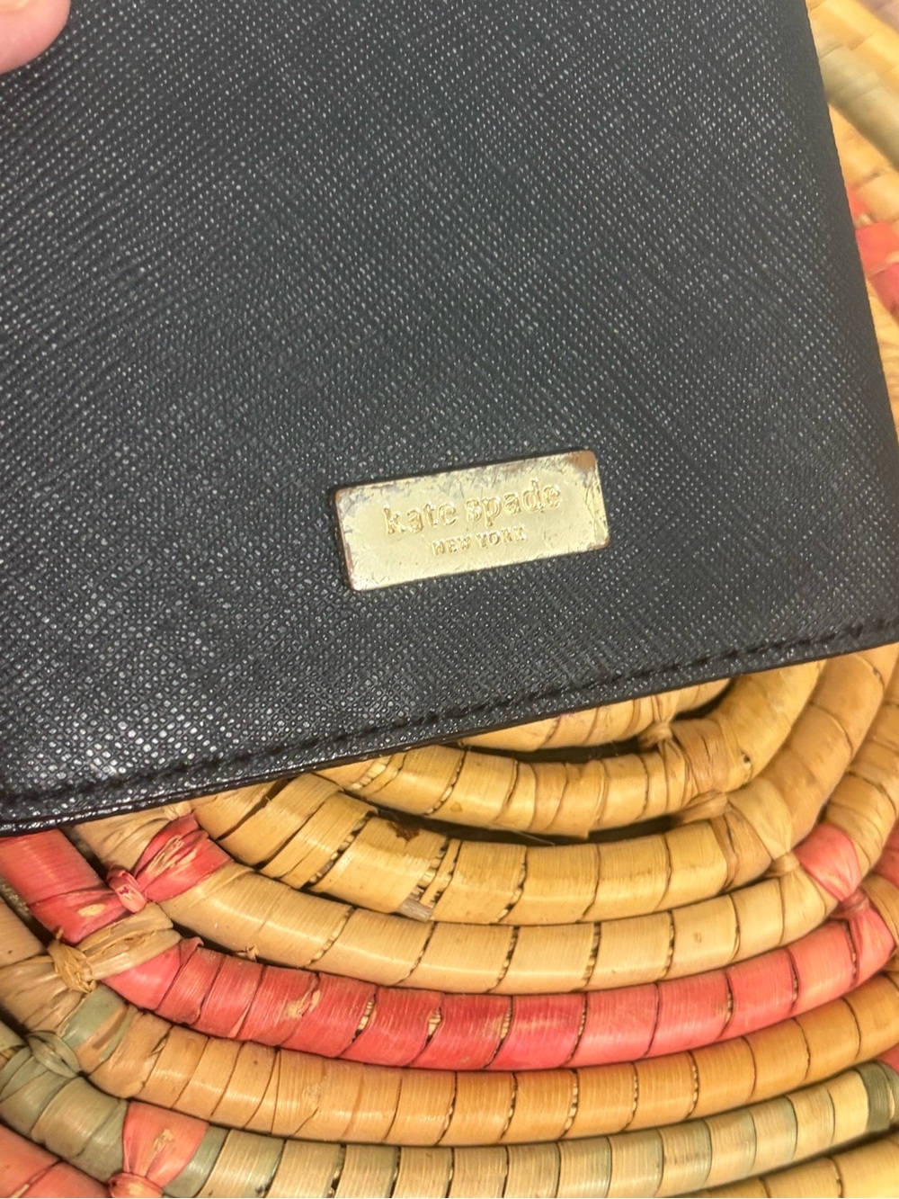 Kate Spade Cat Passport Wallet - Like New - Picture 5 of 6